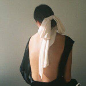 Kamperett ivory silk bow NWT